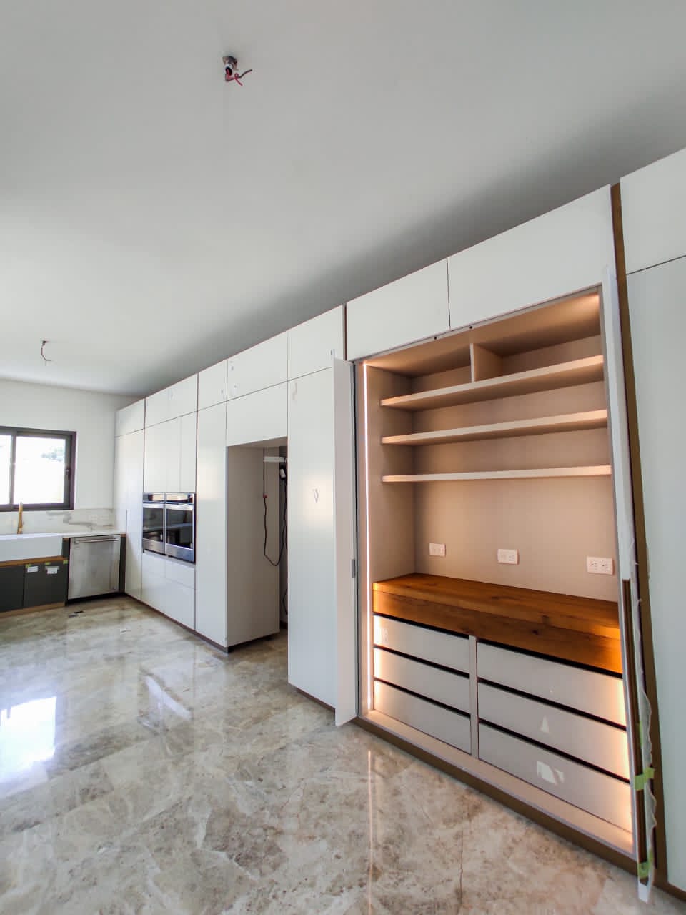 Modern and Spacious Townhouse in Guataparo